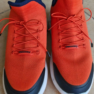 디스커버리 하이퍼니트 240