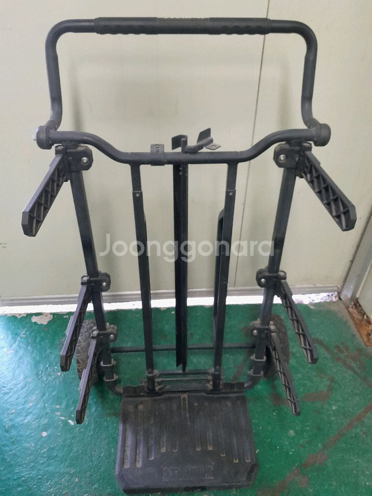 디월트 터프 시스템 캐리어 팝니다.--0