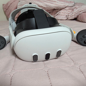 메타 퀘스트3 512GB VR 악세사리 포함 판매합니다