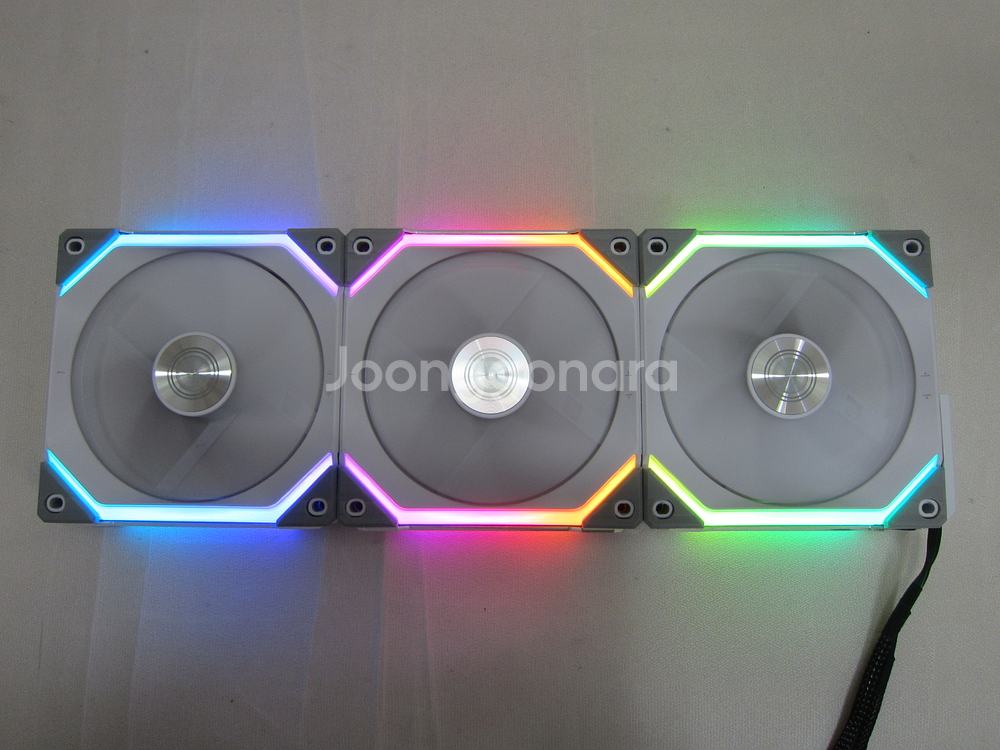 리안리 UNI FAN 120 RGB 화이트 x 3개--0