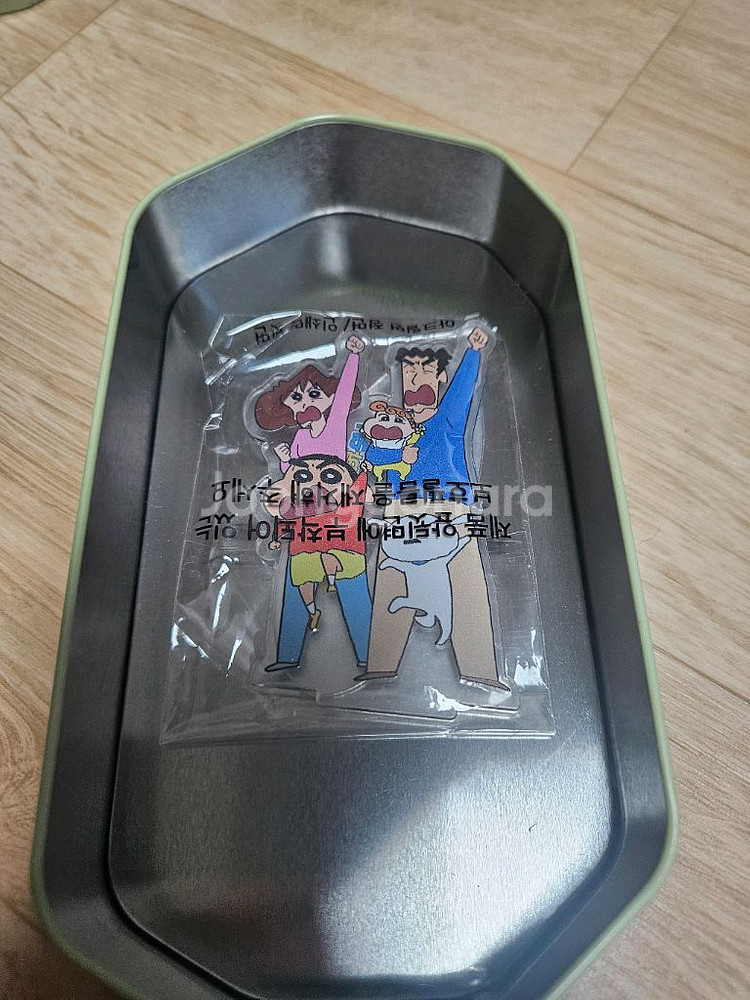 짱구는못말려 미니 아크릴 스탠드와 틴케이스 미개봉 판매--0
