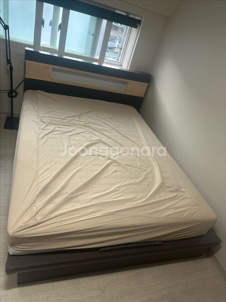 LED침대 퀸사이즈 판매합니다.(프레임+매트리스)--0