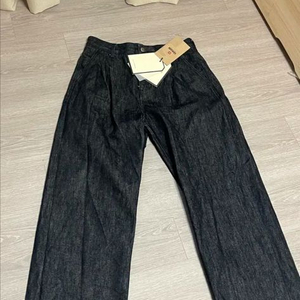 (새상품) 포트너스 투턱 와이드 블랙 데님 진