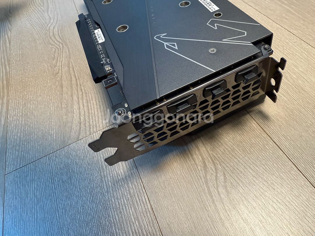 AORUS AMD Radeon RX 6750 XT--3