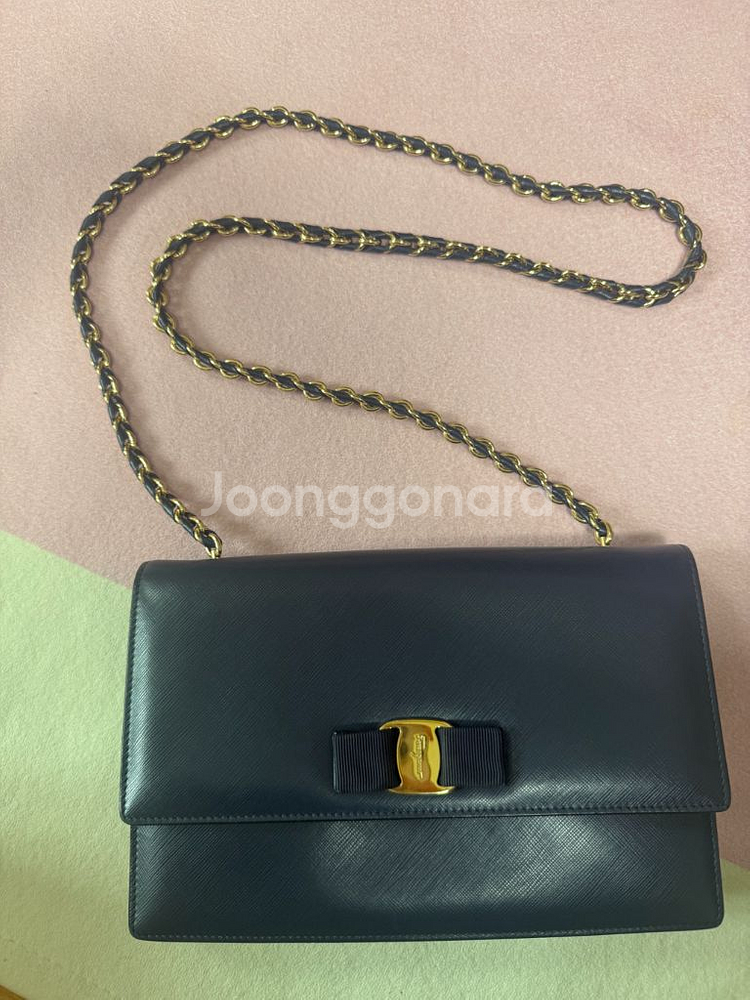 페라가모 지니백 네이비--0