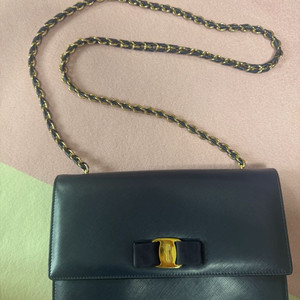 페라가모 지니백 네이비