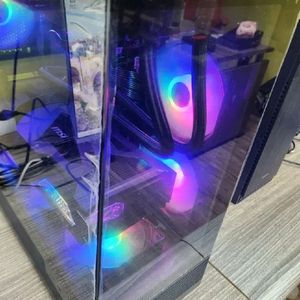 라이젠 7 9800X3D RTX5090 초고사양 컴퓨터
