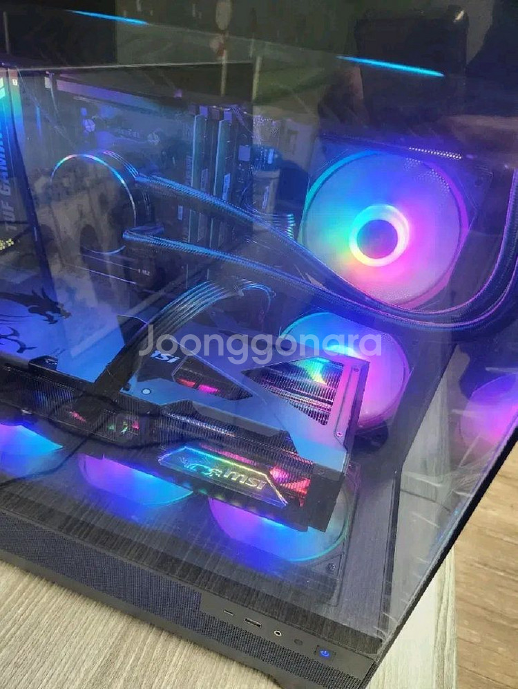 라이젠 7 9800X3D RTX5090 초고사양 컴퓨터--1