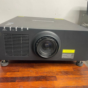 1200만원 파나소닉 PT-RX110B 빔프로젝터 저렴