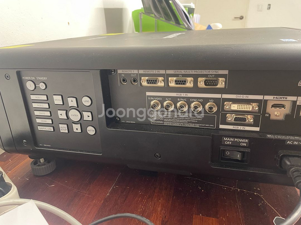 1200만원 파나소닉 PT-RX110B 빔프로젝터 저렴--3