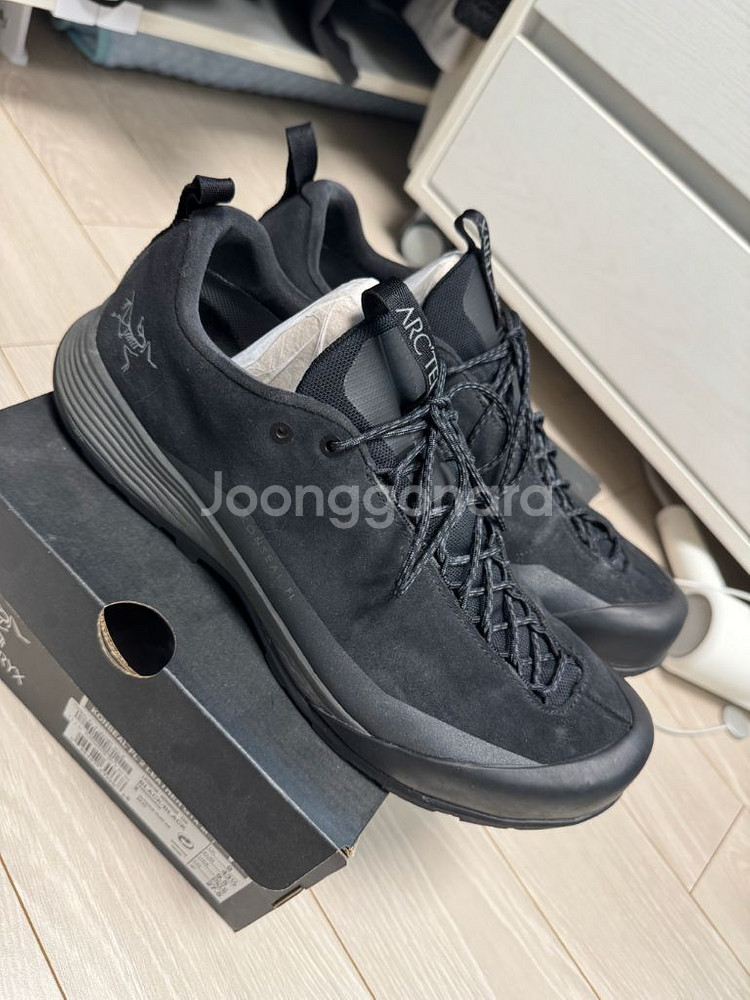 아크테릭스 컨실 FL2 고어텍스 블랙 275--2