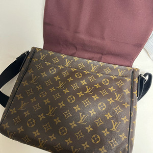 루이비통 가방 판매합니다