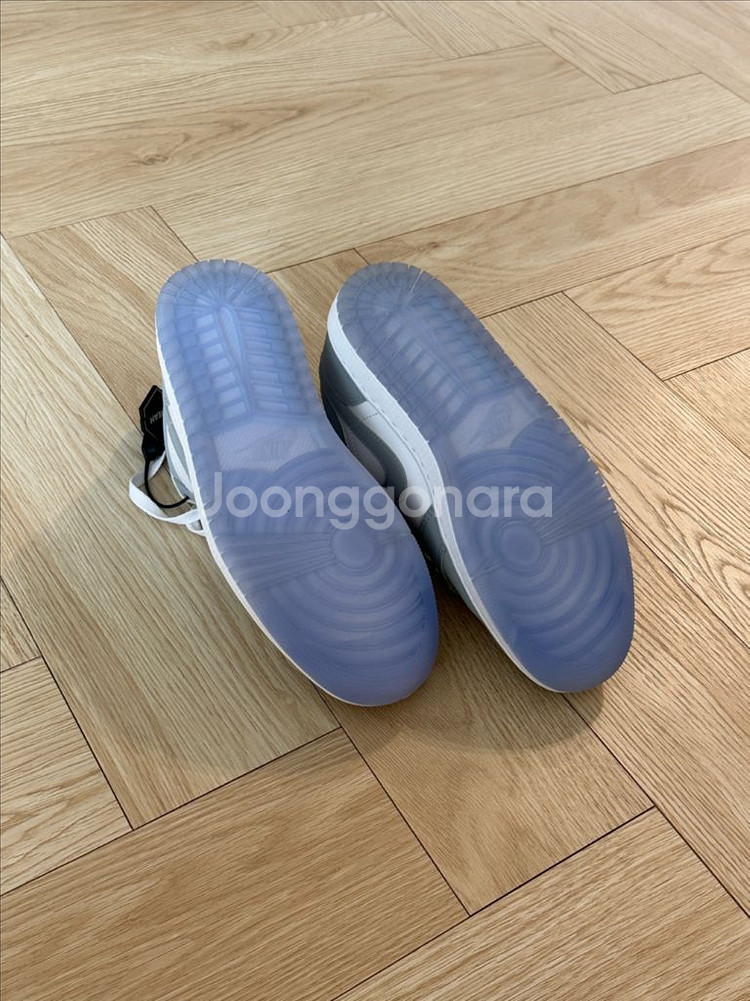 조던1로우 화이트 울프 그레이 250 새상품--1