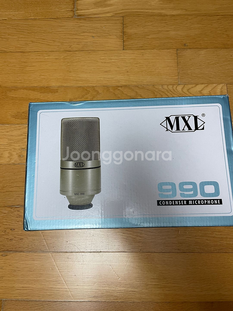 MXL990 콘덴서 마이크와 스칼렛 스튜디오--1