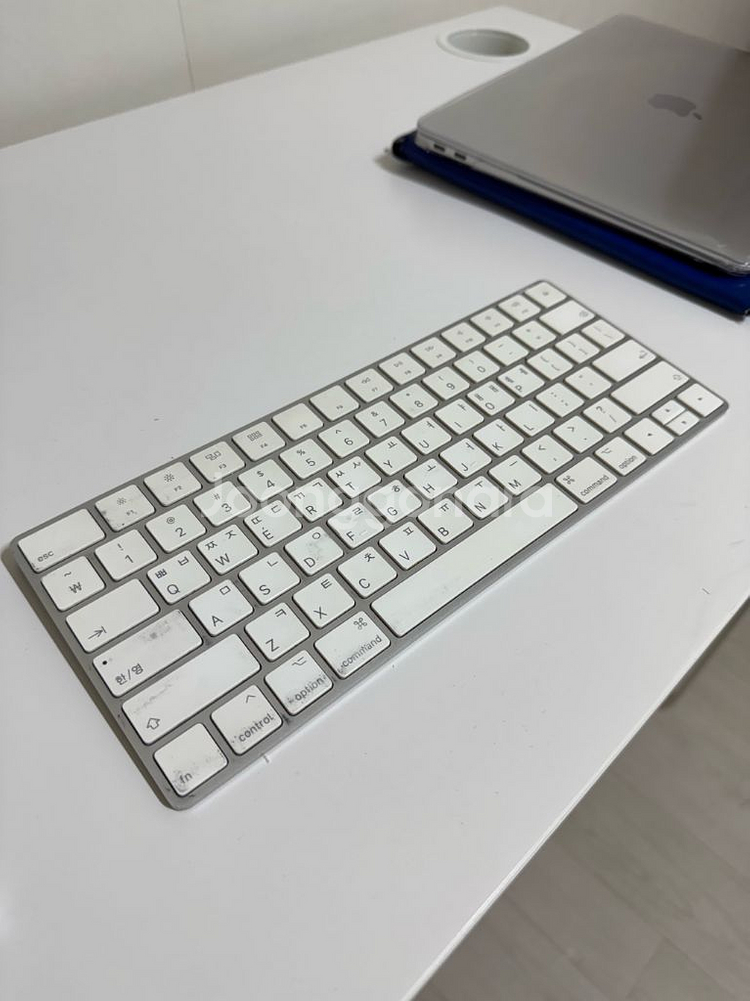 아이패드13 m2 128g 스페이스그레이 팝니다--7