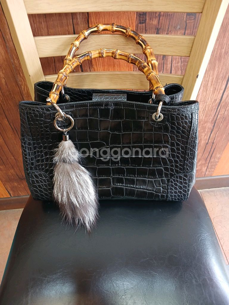 클라우디아 피렌체 토트백 뱀부가방--0