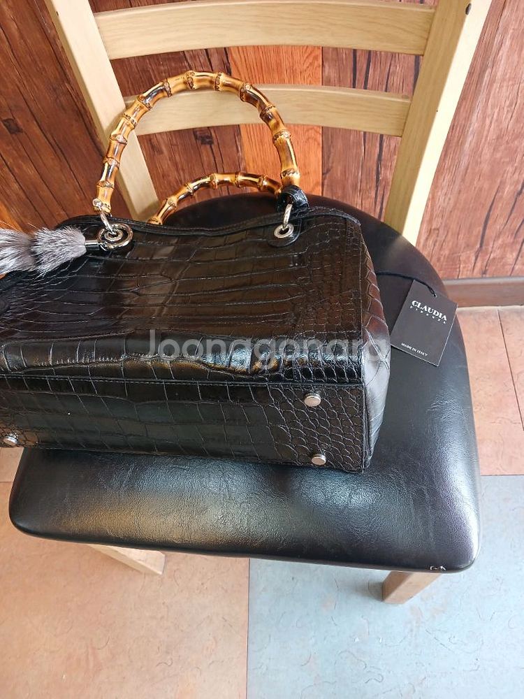 클라우디아 피렌체 토트백 뱀부가방--2