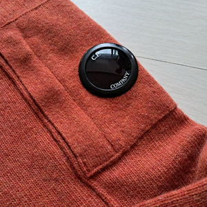 씨피컴퍼니 오렌지 컬러 니트정품