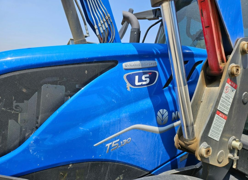 LS T5.120 트랙터 이미지