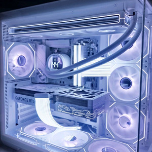 라이젠7 9800X3D RTX5080 본체팝니다