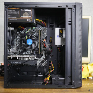 게이밍 컴퓨터 PC i5-10400 GTX1650