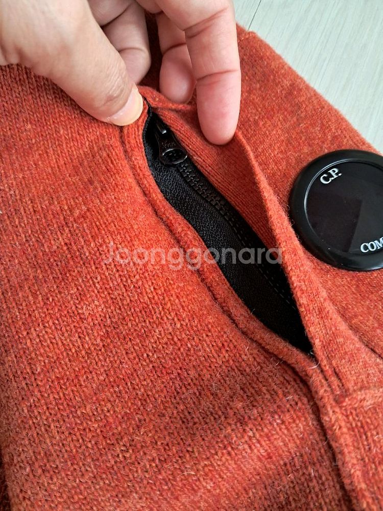 씨피컴퍼니 오렌지 컬러 니트정품--2