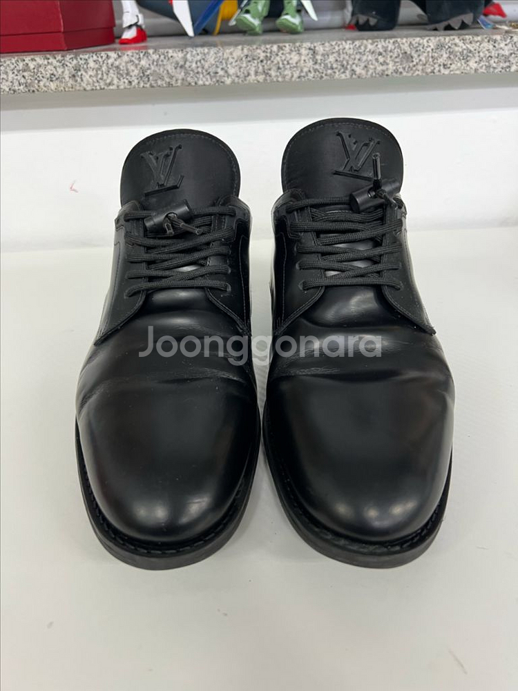 정품) 루이비통 LV로고 레더 레이스업 구두 9--0