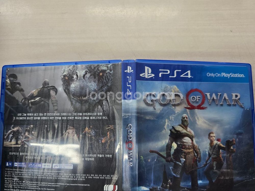# 플스4(PS4) 갓 오브 워 판매합니다.--4