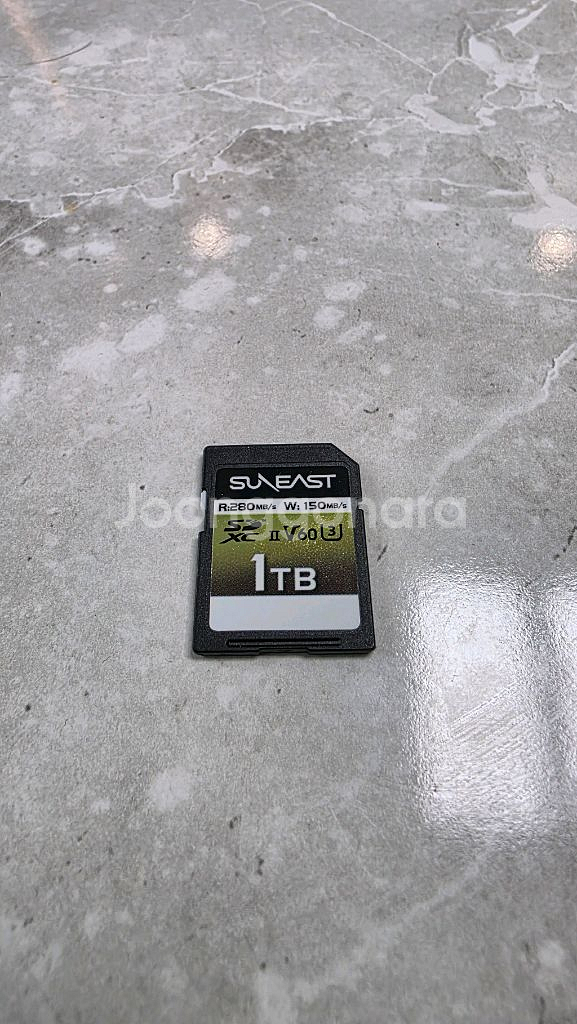 SUNEAST 1TB SD카드 V60 싸게 판매합니다.--0