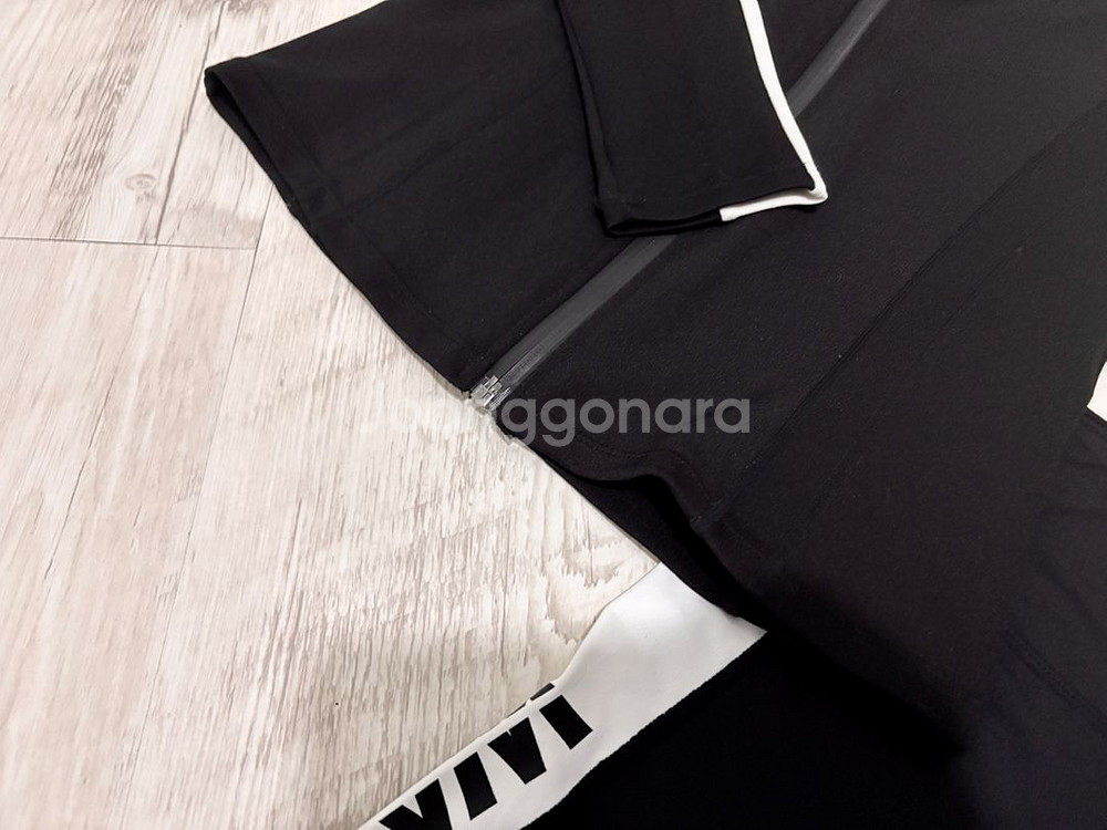 아레나 래쉬가드 새상품--4