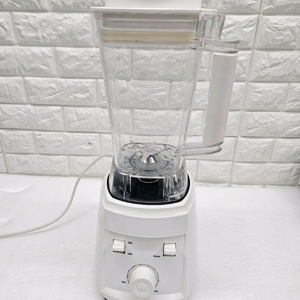 이마트 블랜더 믹서기 2L 입니다