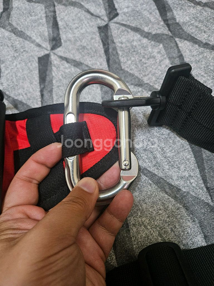 무신사 폴로 콜라보 슬링백 팝니다--2