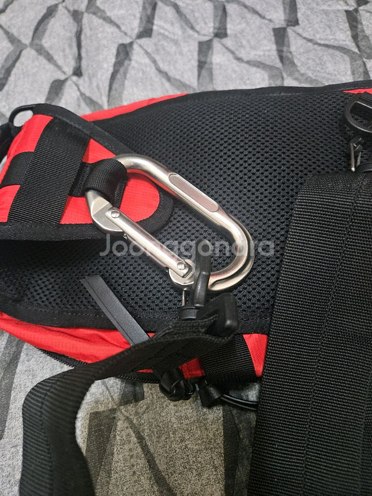 무신사 폴로 콜라보 슬링백 팝니다--3