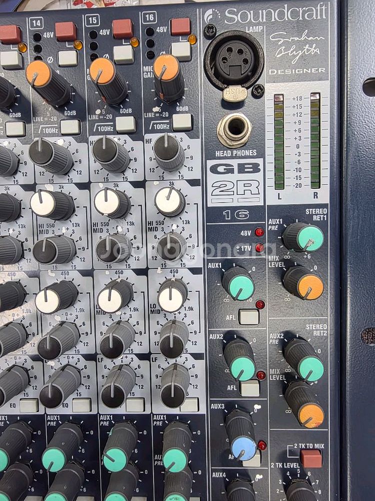 Soundcraft GB2R 16채널 믹서--3