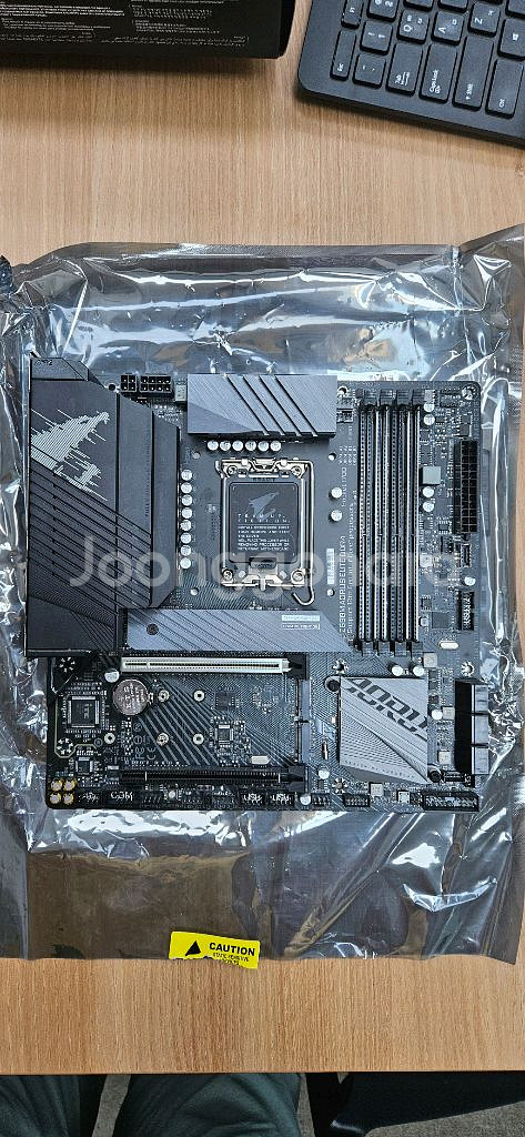 기가바이트 z690m 어로스 메인보드--2