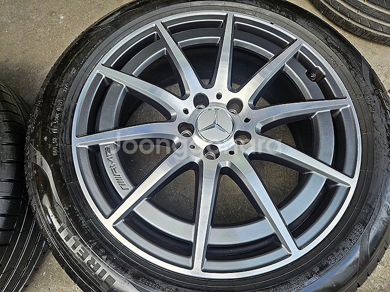 벤츠 W247 GLB35AMG 정품 19인치 휠타이어--4