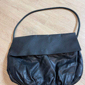 COS 코스 레더 백