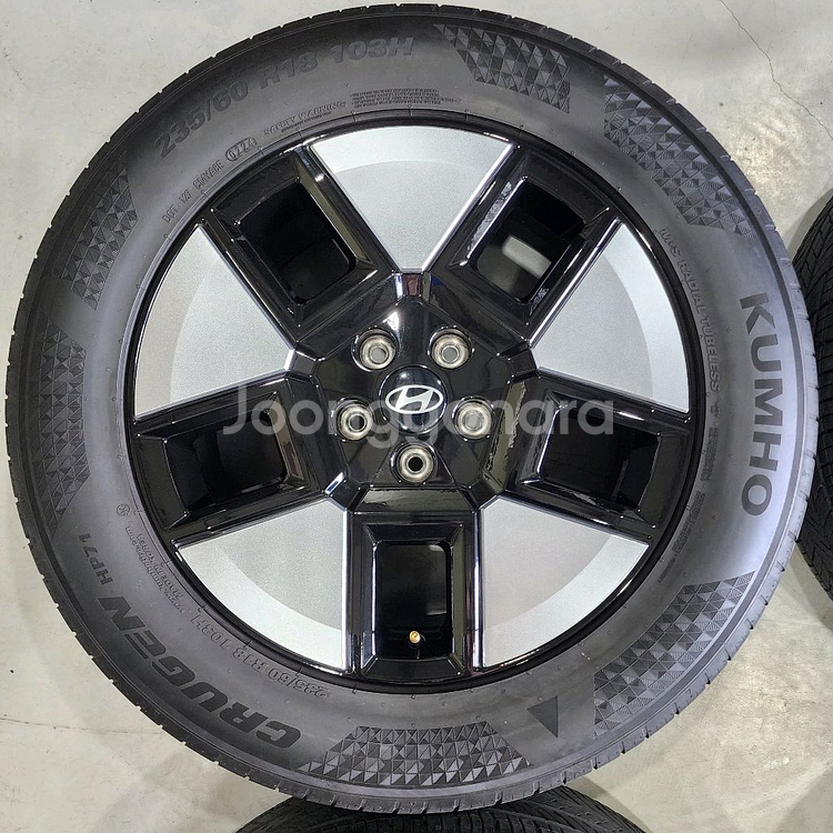 싼타페 mx5 하이브리드 18인치 휠타이어--1