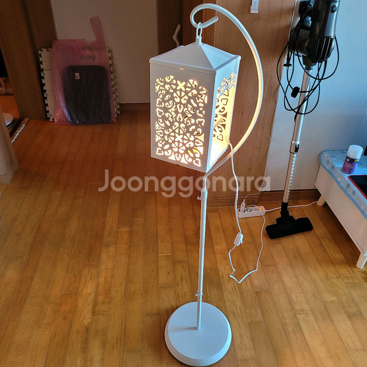 흰색 양키캔들 스탠드 + 워머 + 전구--1
