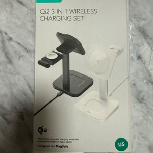 ESR qi2 3in1
