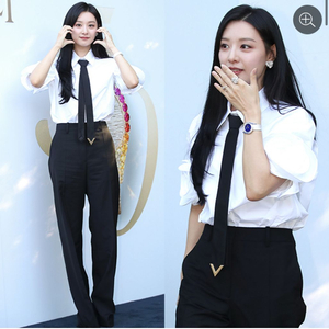 <정품>발렌티노 블랙 메탈V 넥타이