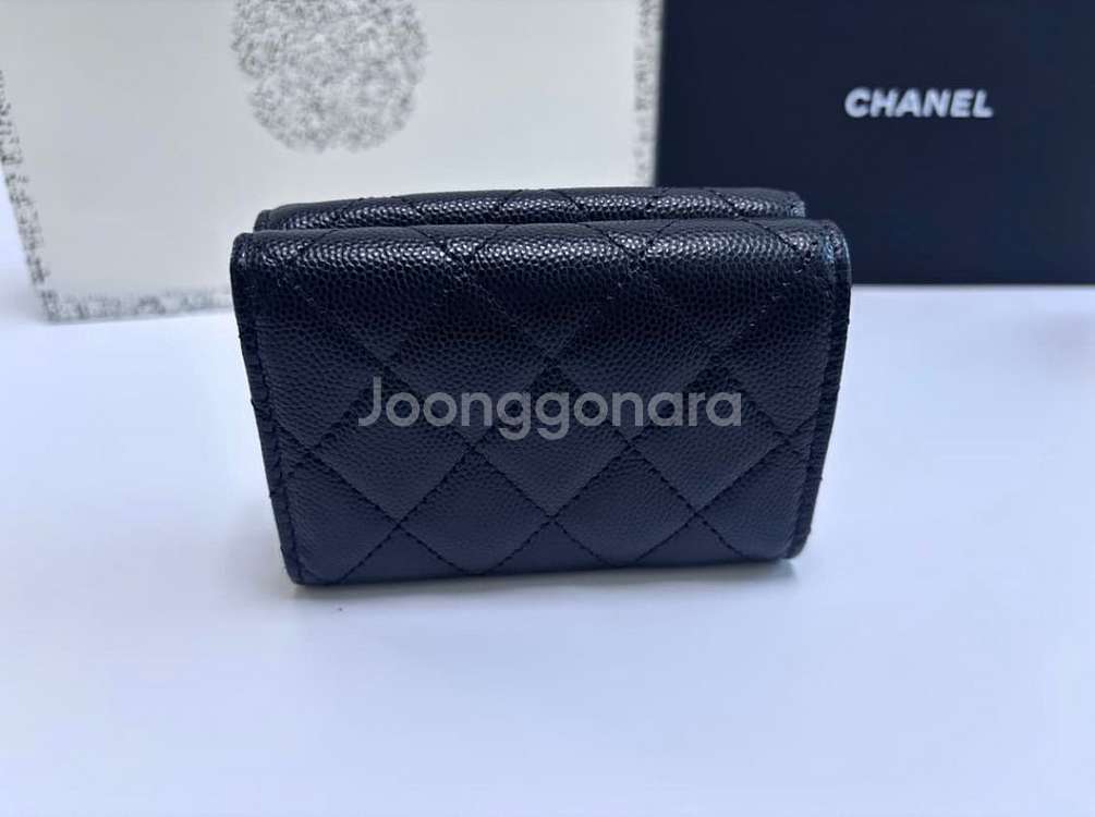 (정품) CHANEL 샤넬 클래식 3단 지갑--2