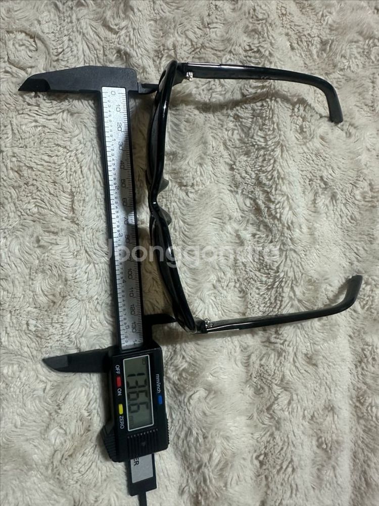 펜디 정품 선글라스 FS5227 모델판매합니다클래식--6