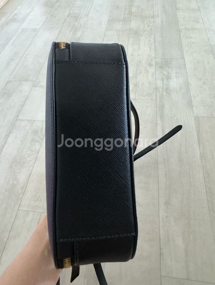 프라다 오데뜨 크로스백--1