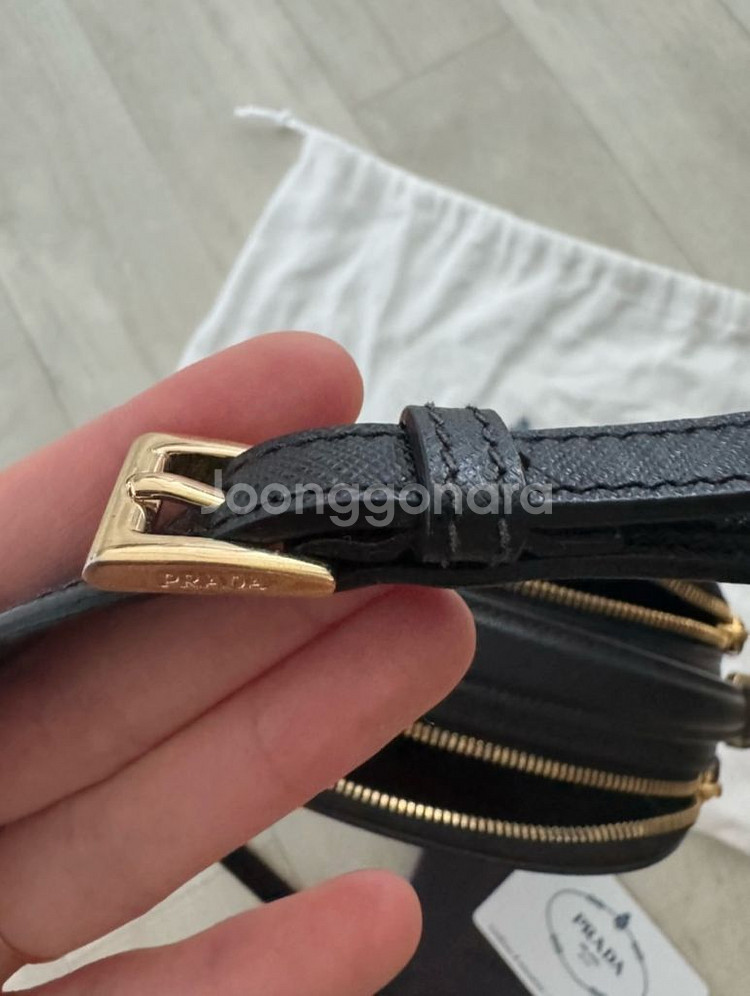 프라다 오데뜨 크로스백--4