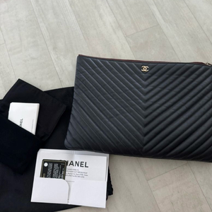 샤넬 램스킨 쉐브론 클러치