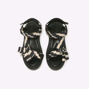 Stripe ribbon sandal(black) DG
