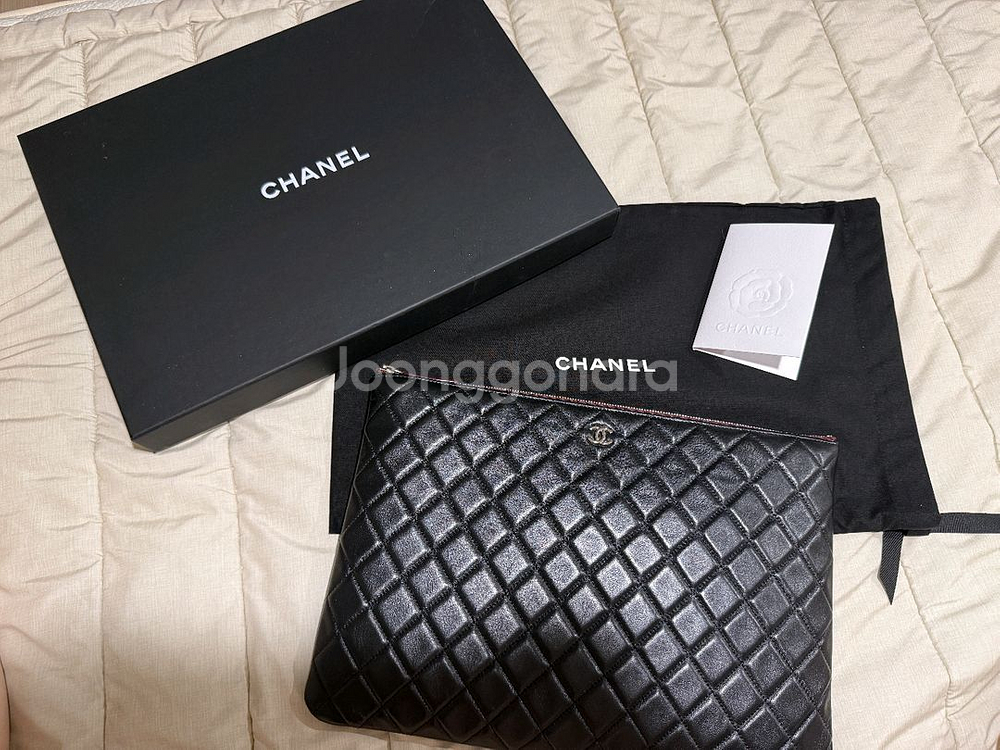 샤넬 블랙 레더 파우치 클러치 풀박스--0