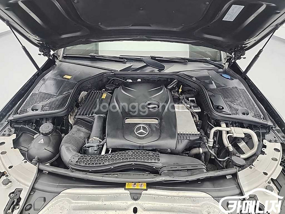 [벤츠]C클래스 W205 C200 아방가르드 (5인승)--4