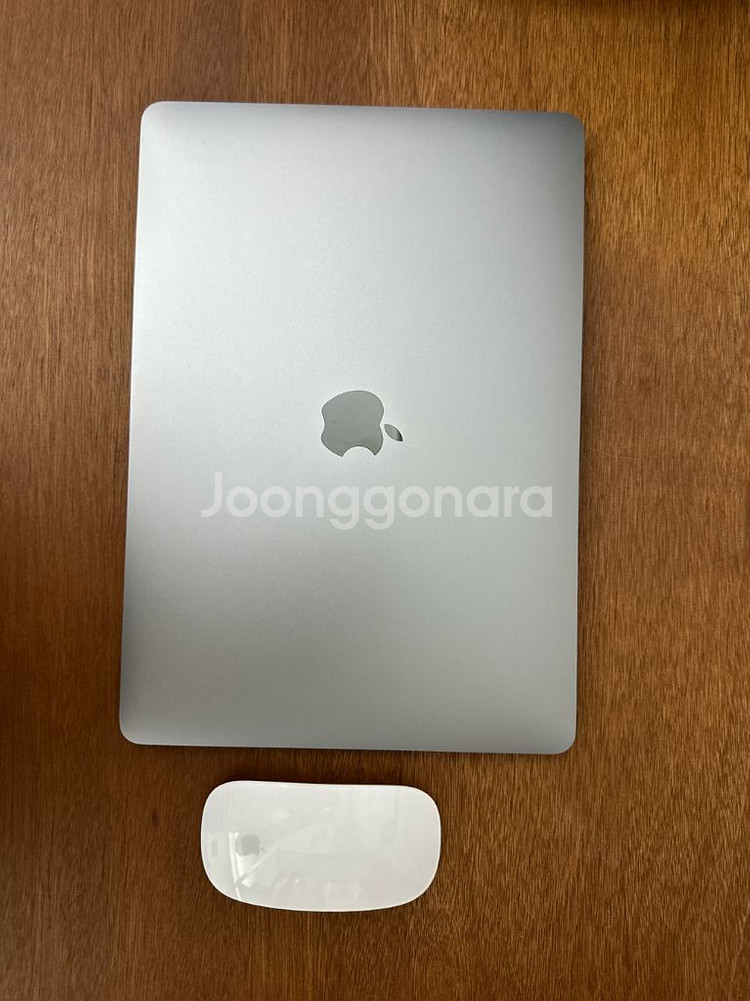MacBook Pro 13 2020 + Apple Ma--12